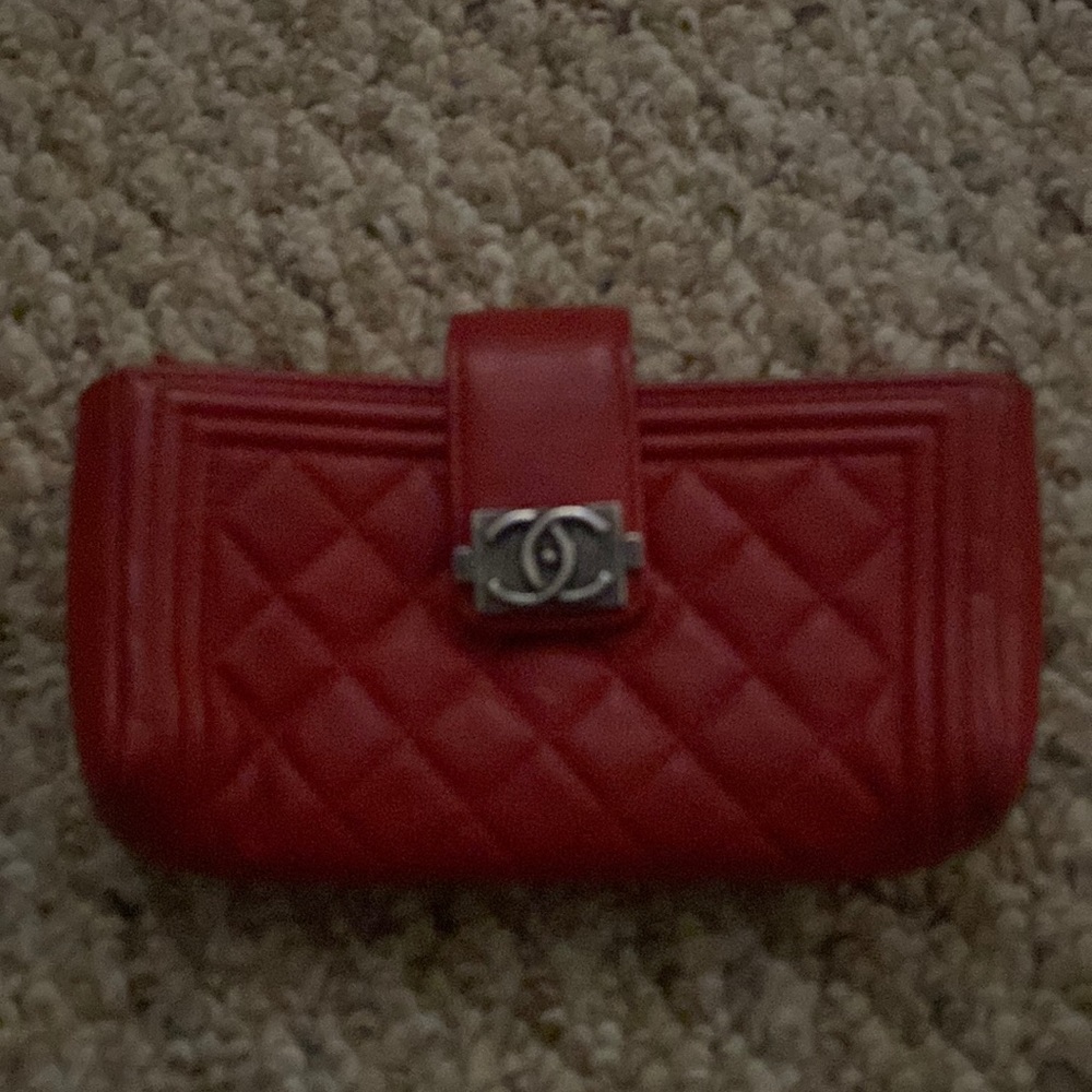 Chanel clutch cute